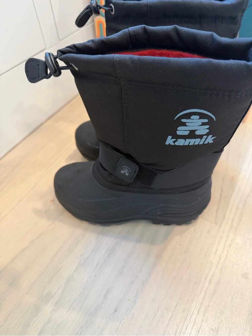 Kamik snow boots size 2 kids